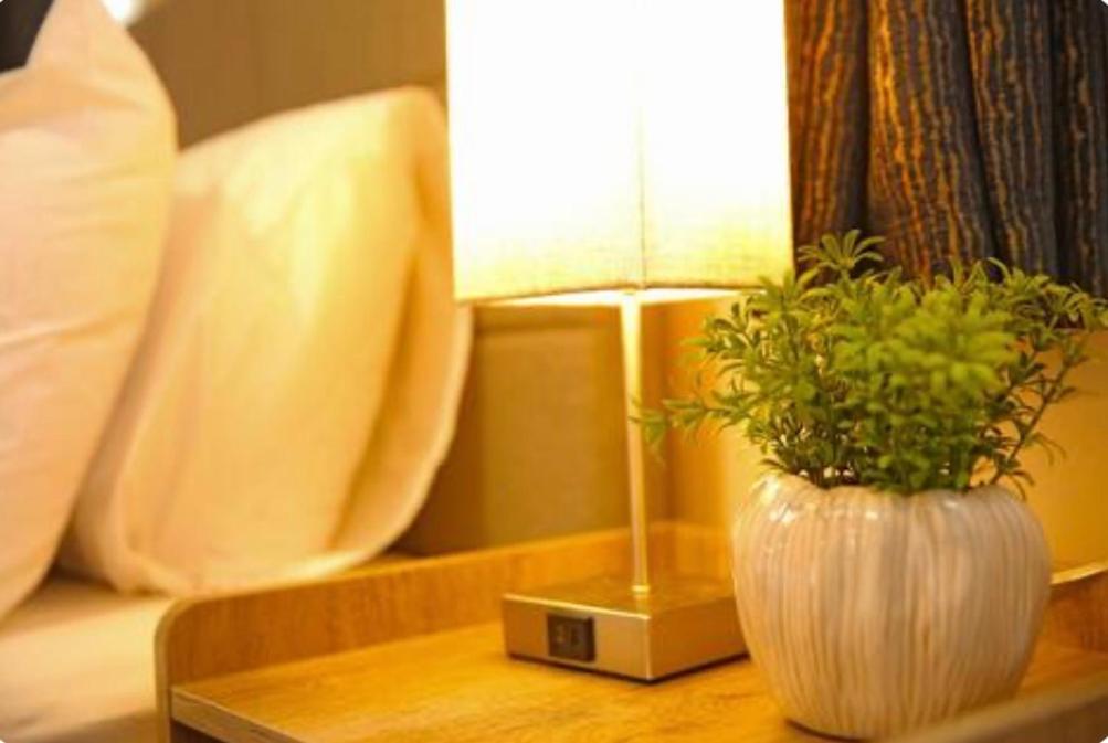 Private Bliss Near Luton Station Apartment Екстериор снимка