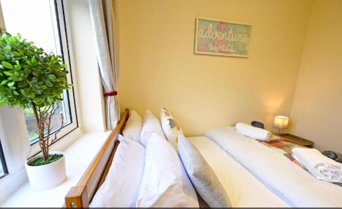Private Bliss Near Luton Station Apartment Екстериор снимка